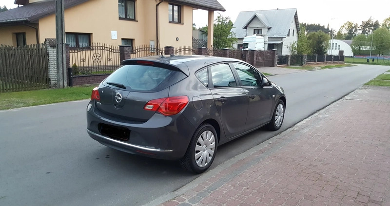 Opel Astra cena 24900 przebieg: 76000, rok produkcji 2012 z Garwolin małe 106